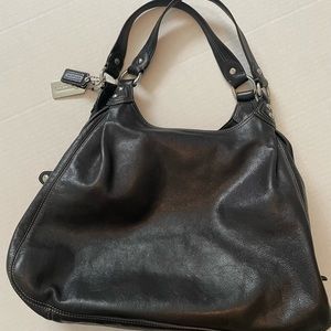 COACH Black Shoulder bag.